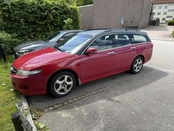 Röd Begagnad 2006 Honda Accord Sport Kombi | 8 000 kr (Marknadspris)