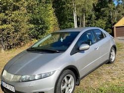 Silver Begagnad 2006 Honda Civic Sport Halvkombi | 28 500 kr (Lite dyr)