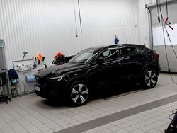Svart Begagnad 2023 Volvo C40 Core SUV | 359 900 kr (Marknadspris)