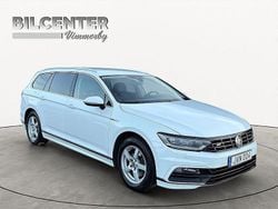 Vit Begagnad 2018 VW Passat R-line Kombi | 164 500 kr (Marknadspris)