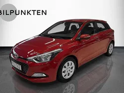 Röd Begagnad 2015 Hyundai i20 Comfort Halvkombi | 109 900 kr (Marknadspris)