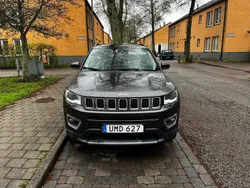 Grå Begagnad 2018 Jeep Compass SUV | 199 000 kr (Marknadspris)