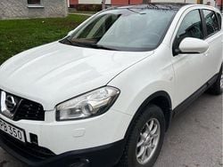 Vit Begagnad 2010 Nissan Qashqai SUV | 115 000 kr (Dyr)