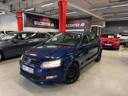 Blå metallic Begagnad 2011 VW Polo Halvkombi | 74 800 kr (Marknadspris)