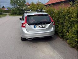 Silver Begagnad 2018 Volvo V60 Standard Kombi | 170 000 kr (Marknadspris)