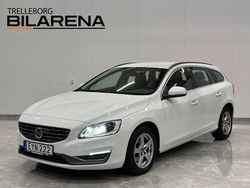 Vit Begagnad 2015 Volvo V60 Momentum Kombi | 149 900 kr (Marknadspris)