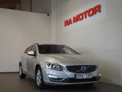 Silver Begagnad 2013 Volvo V60 Momentum Kombi | 149 900 kr (Marknadspris)