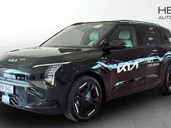 Svart (black) Begagnad 2025 Kia EV3 GT-Line SUV | 529 900 kr