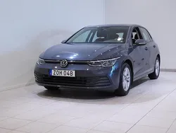 Grå Begagnad 2020 VW Golf VIII Halvkombi | 219 900 kr (Marknadspris)