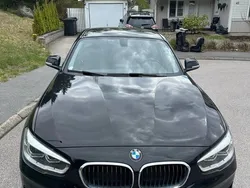 Svart Begagnad 2018 BMW 118 Advantage Halvkombi | 160 000 kr (Bra pris)