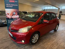 Röd Begagnad 2012 Toyota Yaris Active Halvkombi | 67 900 kr (Marknadspris)
