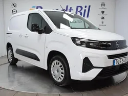 Vit Begagnad 2024 Opel Combo Elite Minibuss | 318 125 kr (Dyr)