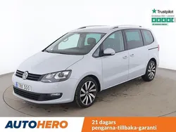 Ljusgrå Begagnad 2018 VW Sharan GT Minibuss | 221 000 kr (Marknadspris)