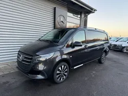 Mörkgrå (grå) Ny 2025 Mercedes Vito Minibuss | 686 250 kr (Bra pris)