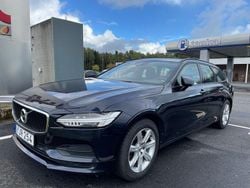 Mörkblå Begagnad 2017 Volvo V90 Business Edition Kombi | 244 800 kr (Marknadspris)