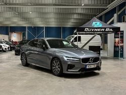 Grå Begagnad 2019 Volvo S60 R-Design Sedan | 289 900 kr (Marknadspris)