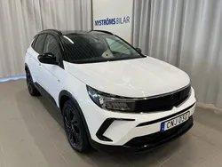 Vit Begagnad 2024 Opel Grandland X SUV | 269 900 kr (Marknadspris)