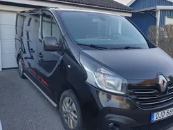 Svart Begagnad 2017 Renault Trafic Van | 103 000 kr (Superpris)