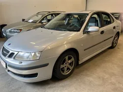 Silver Begagnad 2004 Saab 9-3 Vector Sedan | 39 800 kr (Marknadspris)
