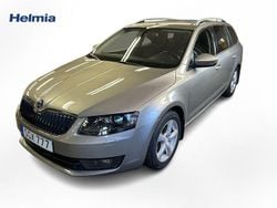 Ljusbrun (brun) Begagnad 2016 Skoda Octavia Style Kombi | 129 900 kr (Marknadspris)