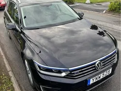 Svart Begagnad 2018 VW Passat GTE Kombi | 175 000 kr (Marknadspris)
