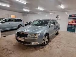Silver Begagnad 2009 Skoda Superb Elegance Halvkombi | 53 900 kr