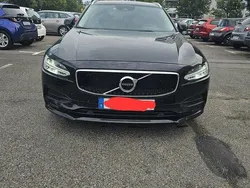 Svart Begagnad 2020 Volvo V90 Momentum Kombi | 215 000 kr (Marknadspris)