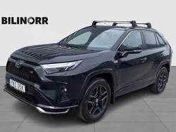 Svart Begagnad 2023 Toyota RAV4 Hybrid Sport SUV | 549 500 kr (Lite dyr)