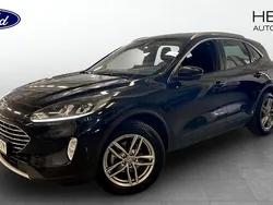 Svart (black) Begagnad 2022 Ford Kuga Titanium SUV | 229 900 kr (Marknadspris)