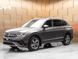 Grå Begagnad 2023 VW Tiguan Allspace Elegance SUV | 419 900 kr (Marknadspris)