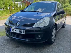 Svart Begagnad 2008 Renault Clio R.S. Halvkombi | 26 000 kr (Marknadspris)