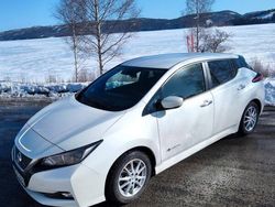 Vit Begagnad 2017 Nissan Leaf Halvkombi | 219 000 kr
