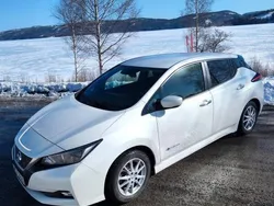Vit Begagnad 2017 Nissan Leaf Halvkombi | 219 000 kr