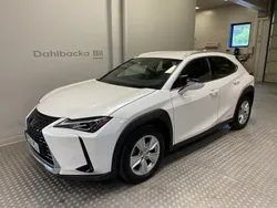 Vit Begagnad 2019 Lexus UX 250h SUV | 219 000 kr (Marknadspris)