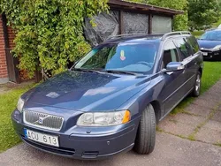 Blå Begagnad 2007 Volvo V70 Kinetic Kombi | 17 500 kr (Marknadspris)