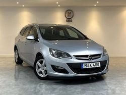 Grå Begagnad 2016 Opel Astra Kombi | 89 900 kr (Marknadspris)