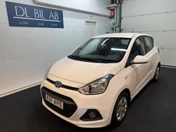 Vit Begagnad 2015 Hyundai i10 Halvkombi | 74 900 kr (Marknadspris)