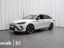 Grå (taiga grey) Begagnad 2025 Cupra Leon VZ Kombi | 459 500 kr