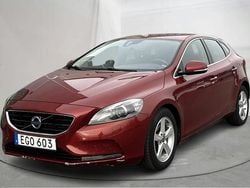 Röd Begagnad 2014 Volvo V40 Kombi | 110 000 kr (Marknadspris)