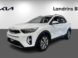 Vit (snow white pearl metallic) Ny 2025 Kia Stonic Advance SUV | 257 654 kr (Marknadspris)