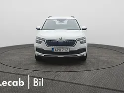 Vit (moon white metallic) Begagnad 2023 Skoda Kamiq SUV | 239 500 kr (Marknadspris)