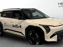 Vit (white) Ny 2025 Kia EV3 GT-Line SUV | 589 300 kr