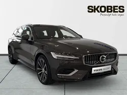 Grå Begagnad 2025 Volvo V60 Plus Kombi | 539 000 kr (Dyr)