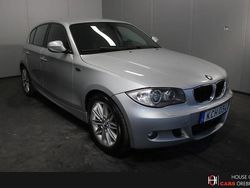 Ljusgrå (grå) Begagnad 2010 BMW 118 Advantage Halvkombi | 69 900 kr (Marknadspris)