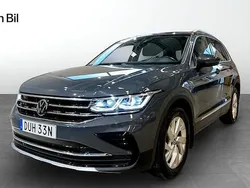 Mörkgrå Begagnad 2023 VW Tiguan Elegance SUV | 379 900 kr (Marknadspris)