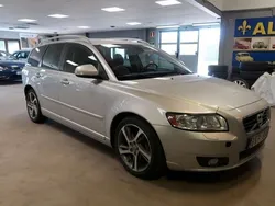 Ljusgrå (grå) Begagnad 2012 Volvo V50 Momentum Kombi | 45 000 kr (Marknadspris)