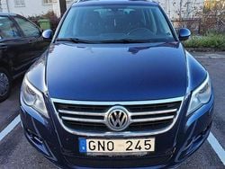 Blå Begagnad 2009 VW Tiguan Sportline SUV | 50 000 kr (Marknadspris)