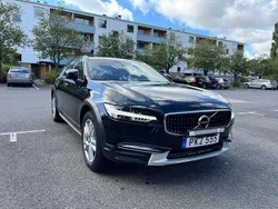 Svart Begagnad 2018 Volvo V90 CC Kinetic Kombi | 189 990 kr (Marknadspris)