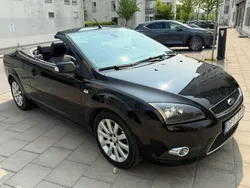 Svart Begagnad 2008 Ford Focus Cabriolet Cab | 50 000 kr