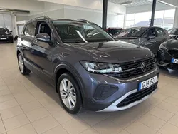 Grå (smokey grey metallic) Ny 2025 VW T-Cross Life SUV | 249 900 kr (Superpris)
